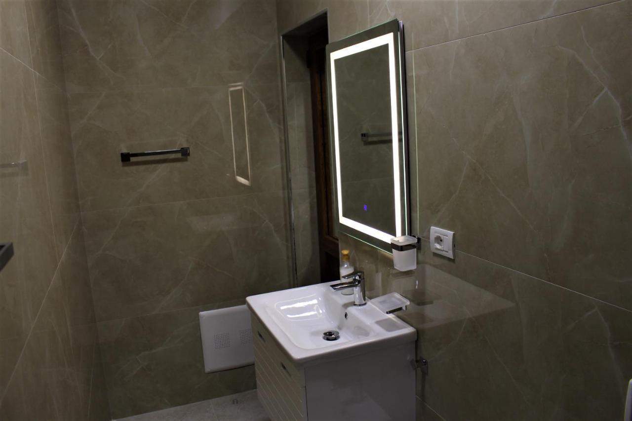 Hotel Vila Maledhi 베라트 외부 사진