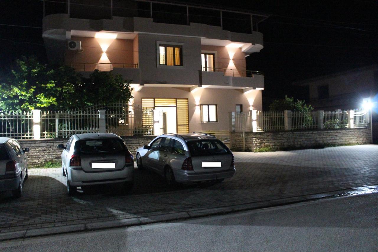 Hotel Vila Maledhi 베라트 외부 사진